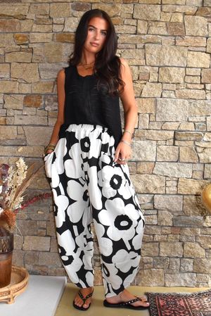 Carnaby Shelby Barrel Pant Black & White